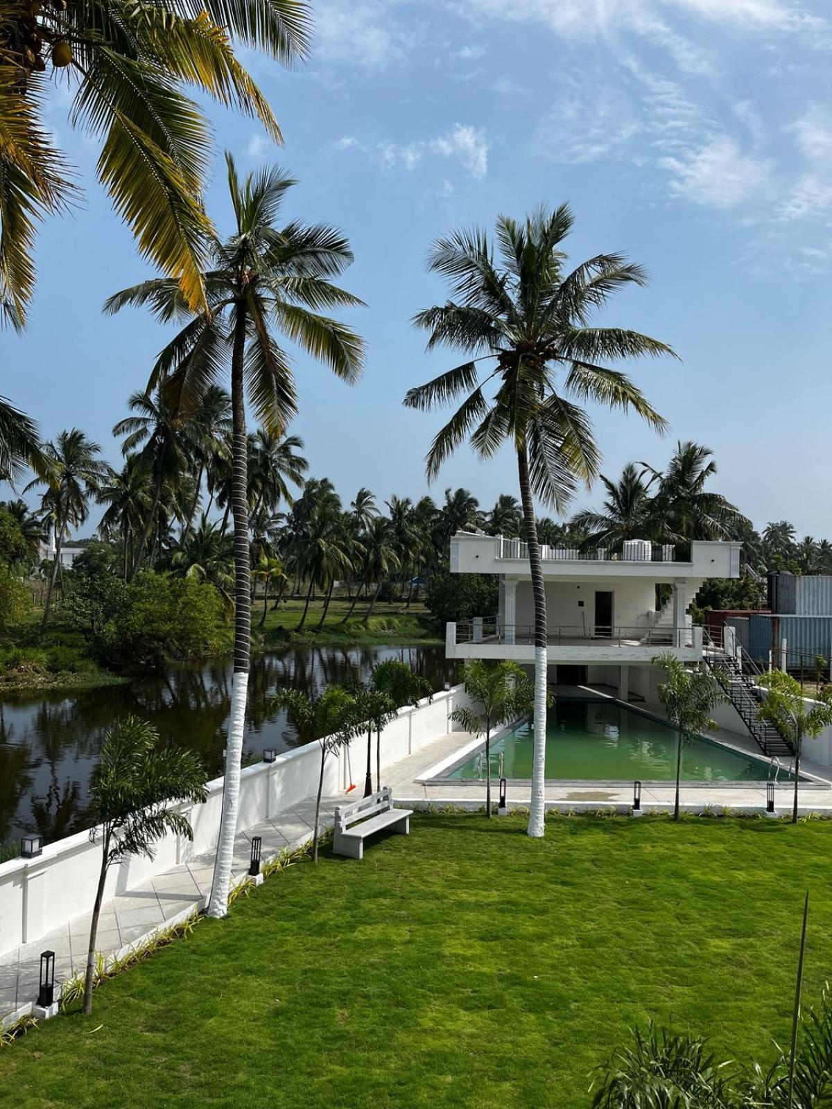Trigon Retreat Hotel Purnankuppam Ngoại thất bức ảnh
